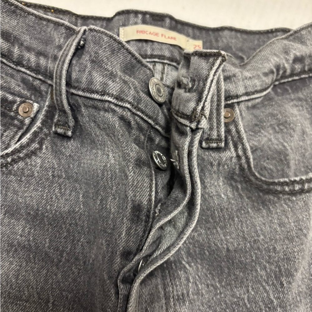 Levi’s Ribcage Flare button fly , size 25 - Picture 11 of 16